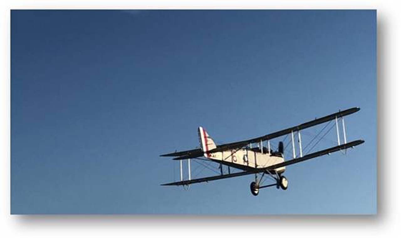 DH-4 Flying From Ground